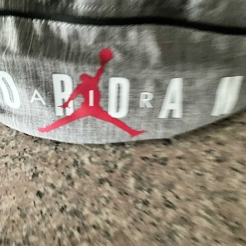 Jordan air gray